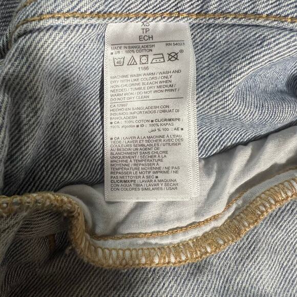 Old Navy Womens Denim Vest, Size XS, Sleeveless BLUE Wash - Picture 8 of 9